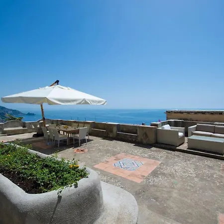 Pasitea 5br -pool Апартаменты